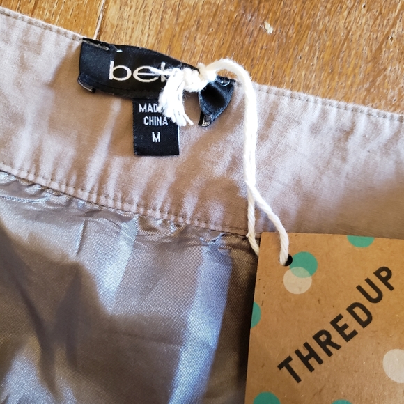 BEBE Sexy ruffled mini skirt - Picture 4 of 5